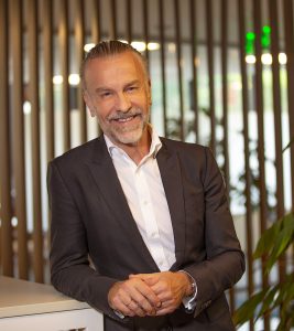 Saint-Gobain an other globalisation is possible